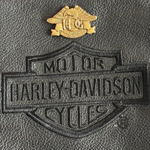 Harley-Davidson leather crossbody with pin